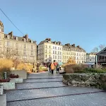 Nahiba Votre F2 Avec Vue Sur Vieux-marche Rouen