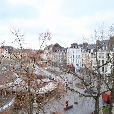 Nahiba Votre F2 Avec Vue Sur Vieux-marché Appartement Rouen