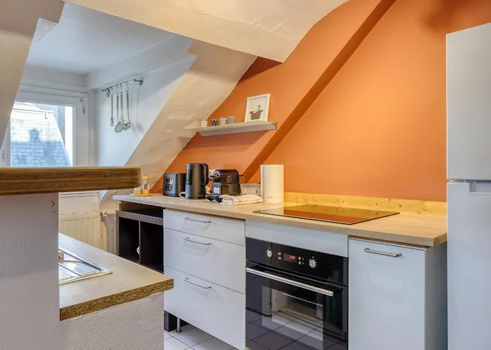 Nahiba Votre F2 Avec Vue Sur Vieux-marche Apartment