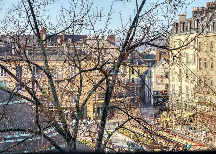 Nahiba Votre F2 Avec Vue Sur Vieux-marche